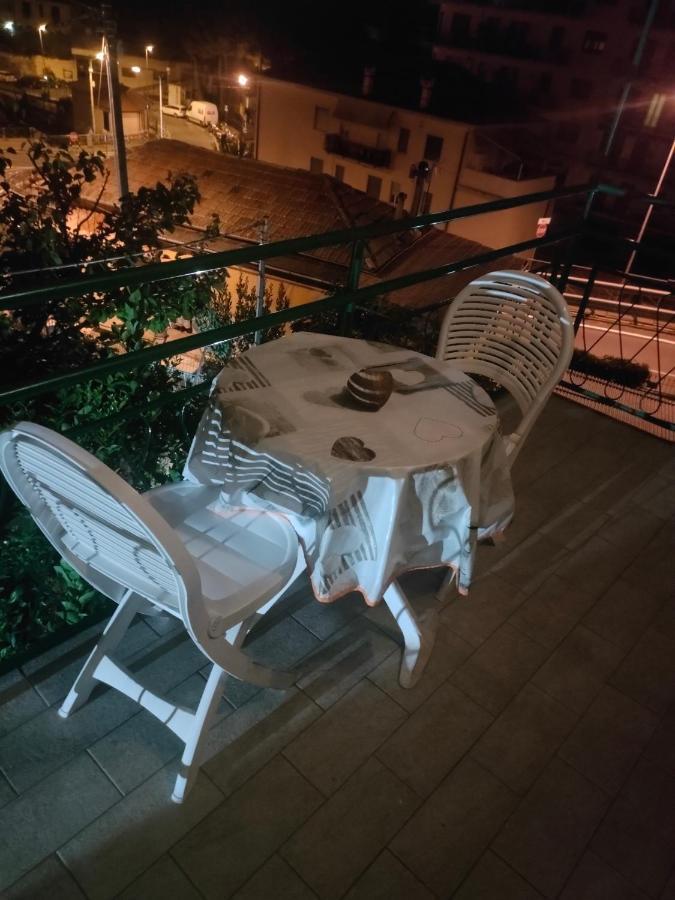 Casa Sanremo Tiziano Parking Gratis Spiaggia 15 Minuti A Piedi Kültér fotó